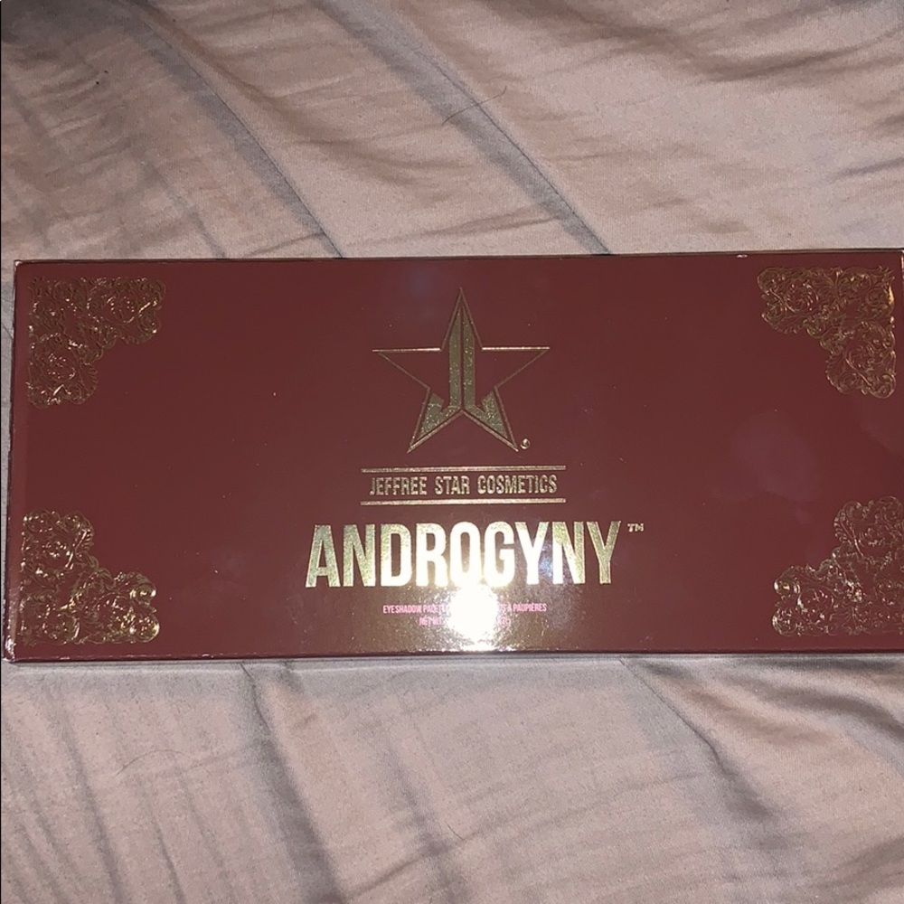 Jeffree Star eye shadow Palette